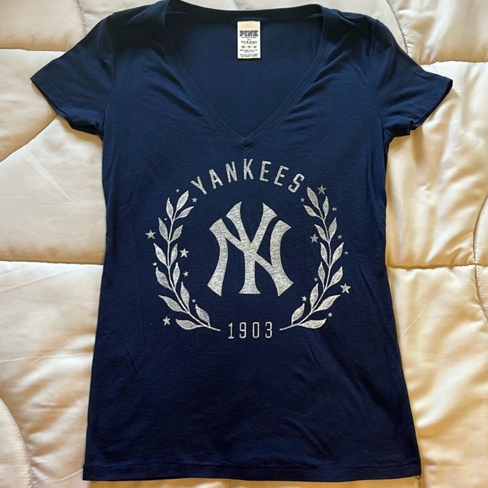 ⚾️ 2 Yankees T-shirts—Blue and White